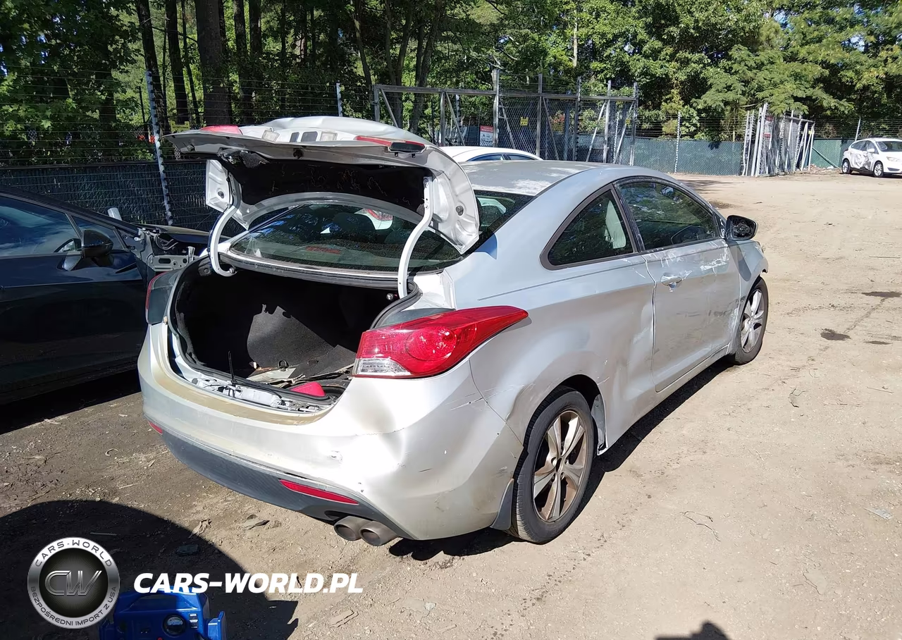 2013 Hyundai Elantra Gs VIN:KMHDH6AE4DU007681 - 4