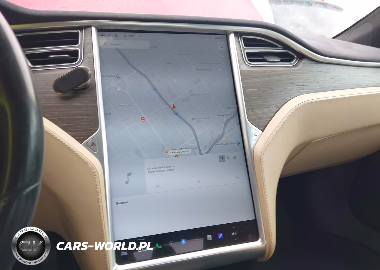 2015 Tesla Model S 70D-85D-P85D VIN:5YJSA1E22FF118471 - 17