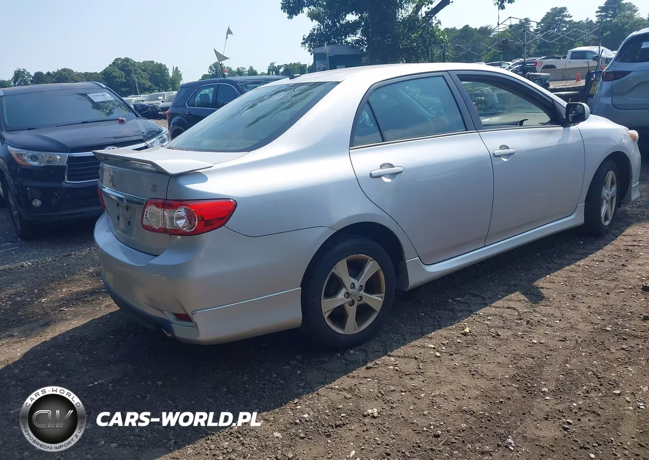 2012 Toyota Corolla S VIN:2T1BU4EE3CC881540 - 4