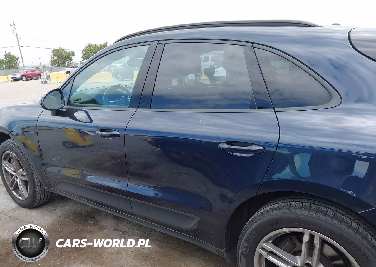 2018 Porsche Macan VIN:WP1AA2A51JLB11517 - 16
