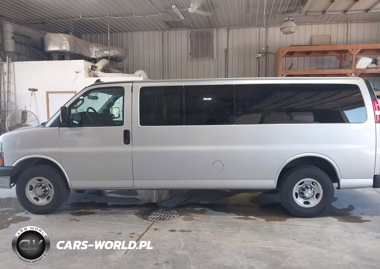 2016 Chevrolet Express 3500 Lt VIN:1GAZGPFF0G1272326 - 17