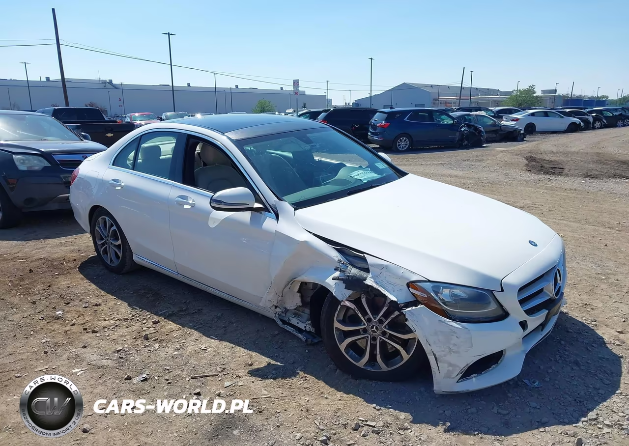 2017 Mercedes-Benz C 300 4Matic – zdjęcie 1 z 16