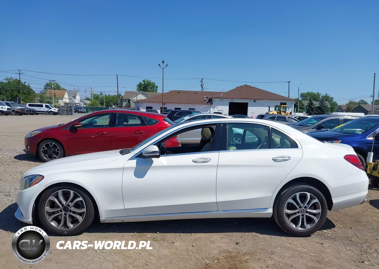 2017 Mercedes-Benz C 300 4Matic VIN:55SWF4KB7HU224747 - 14
