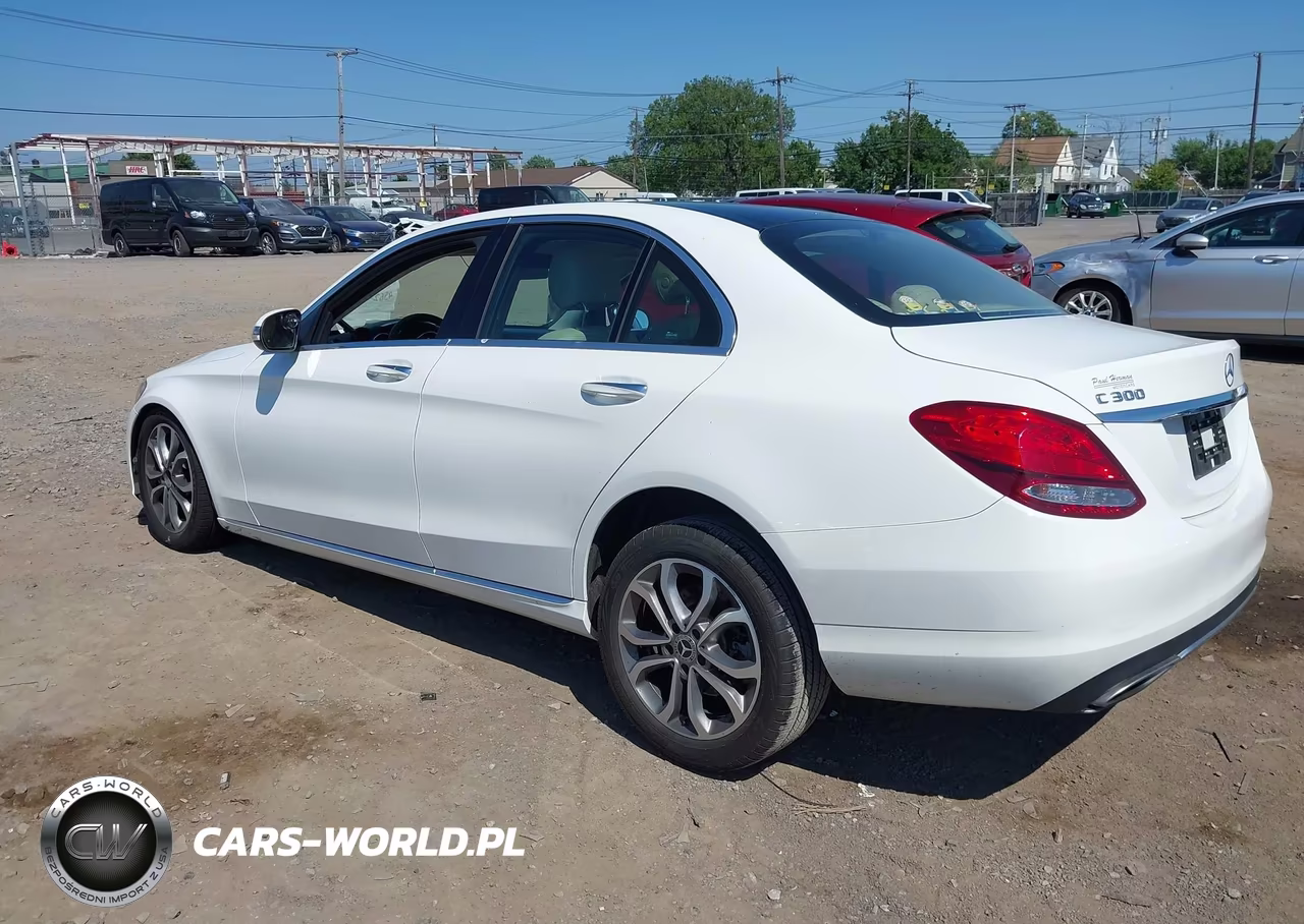 2017 Mercedes-Benz C 300 4Matic VIN:55SWF4KB7HU224747 - 3