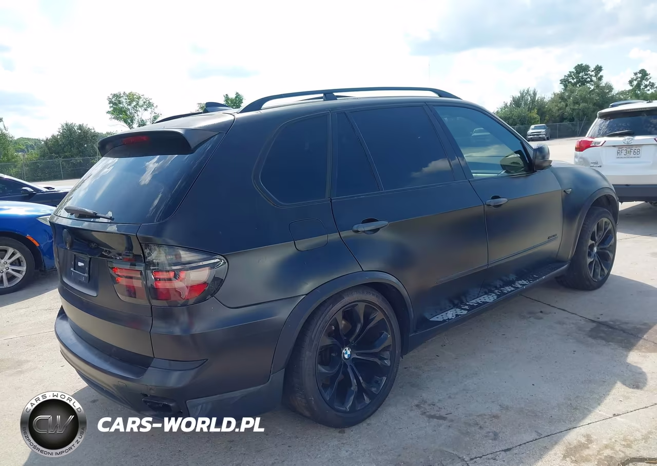 BMW X5 XDRIVE5 VIN:5UXZV8C54BL417751 - 4