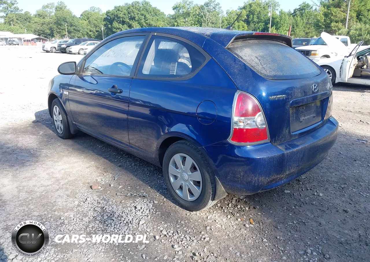 2007 Hyundai Accent Gs VIN:KMHCM36C07U023717 - 3