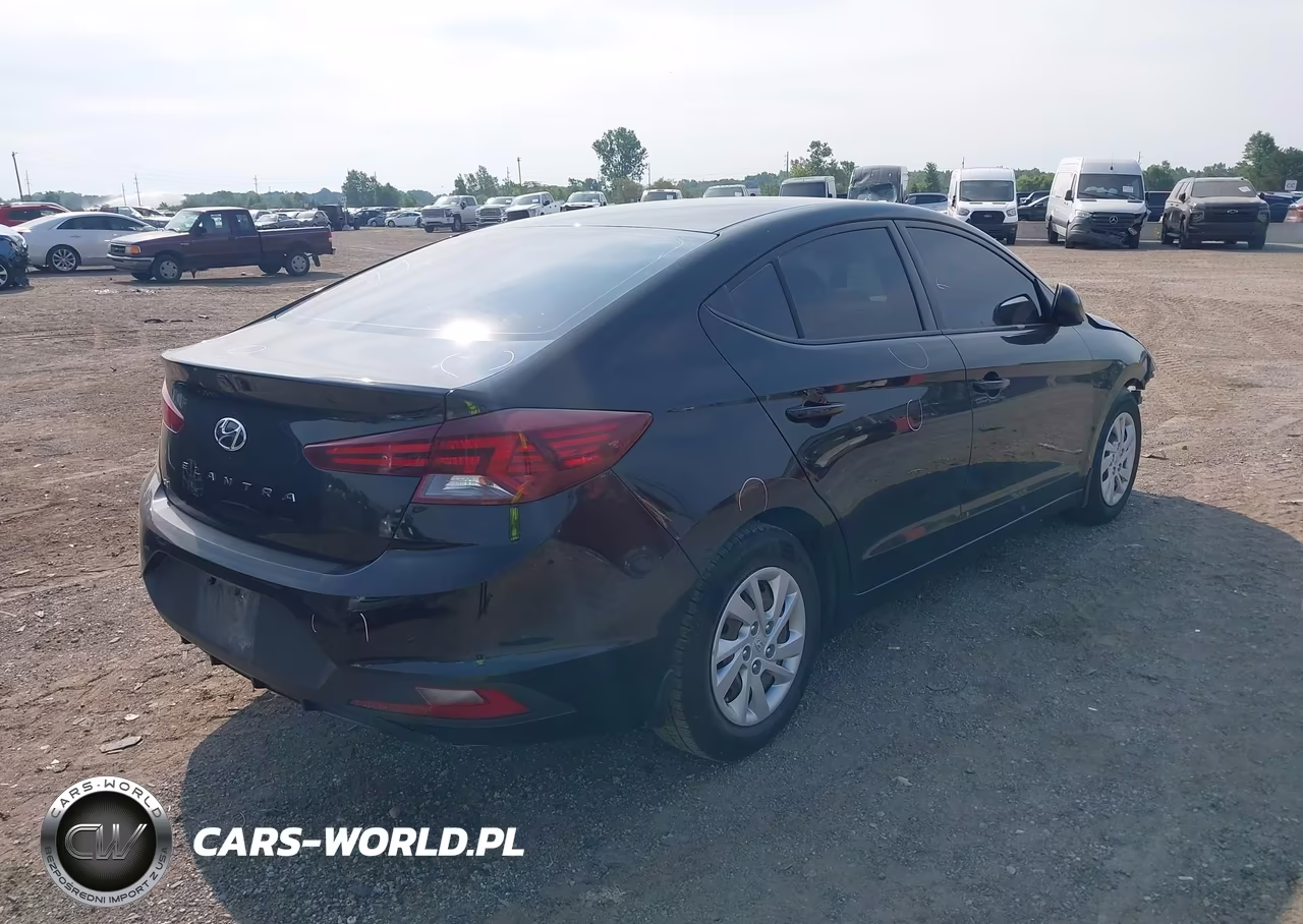 2019 Hyundai Elantra Se VIN:5NPD74LF5KH480904 - 4