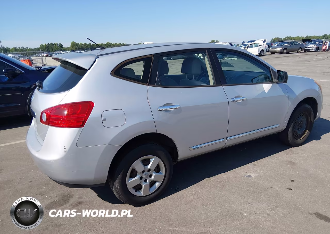 2013 Nissan Rogue S VIN:JN8AS5MVXDW649331 - 4