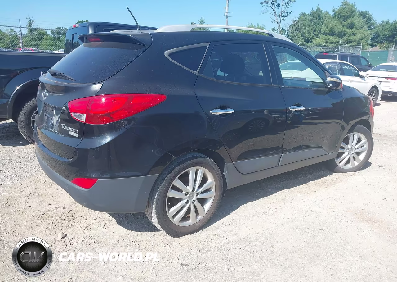 2010 Hyundai Tucson Limited VIN:KM8JU3ACXAU101362 - 4