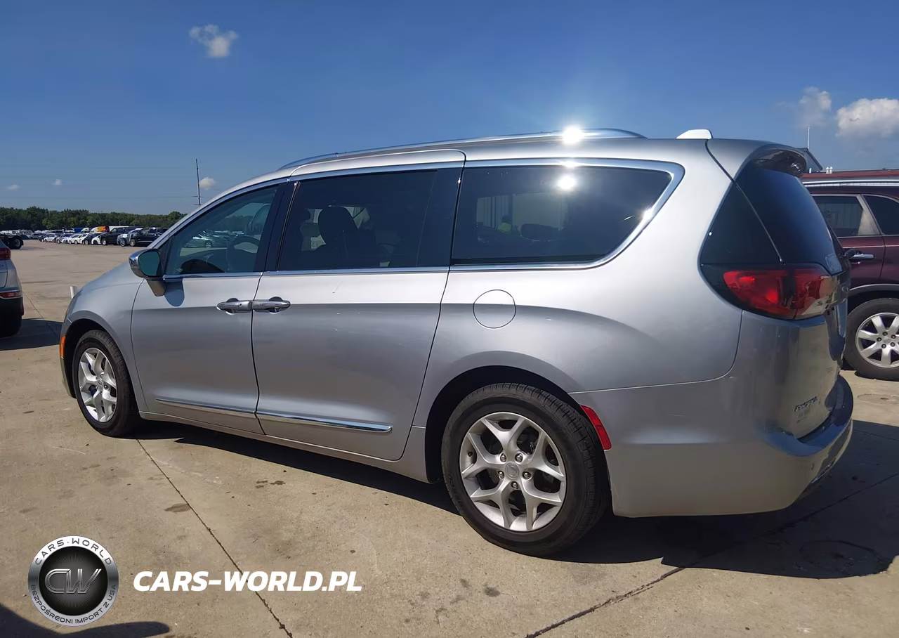 2019 Chrysler Pacifica Limited VIN:2C4RC1GG7KR731816 - 13