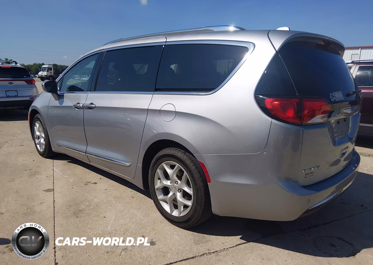 2019 Chrysler Pacifica Limited VIN:2C4RC1GG7KR731816 - 3