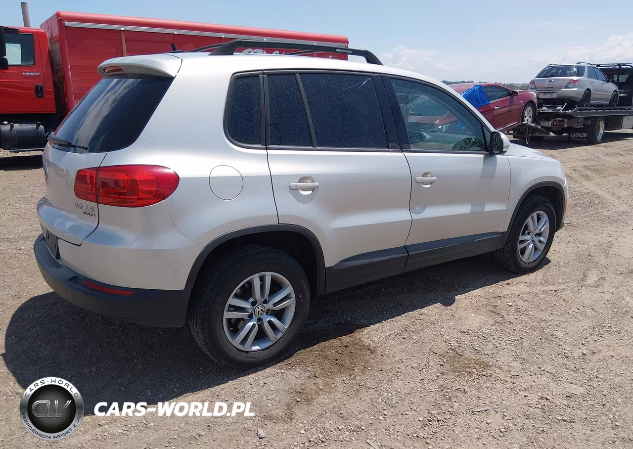 2013 Volkswagen Tiguan S VIN:WVGBV3AX1DW569736 - 4