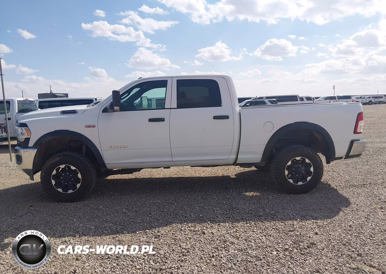 2021 Ram 2500 Tradesman 4X4 6'4 Box VIN:3C6TR5CJ8MG652264 - 14