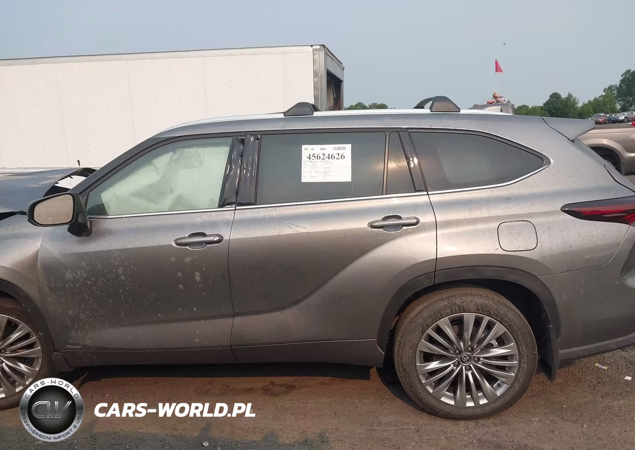 2026 Toyota Highlander Hybrid Platinum VIN:5TDEBRCH1TS713304 - 14