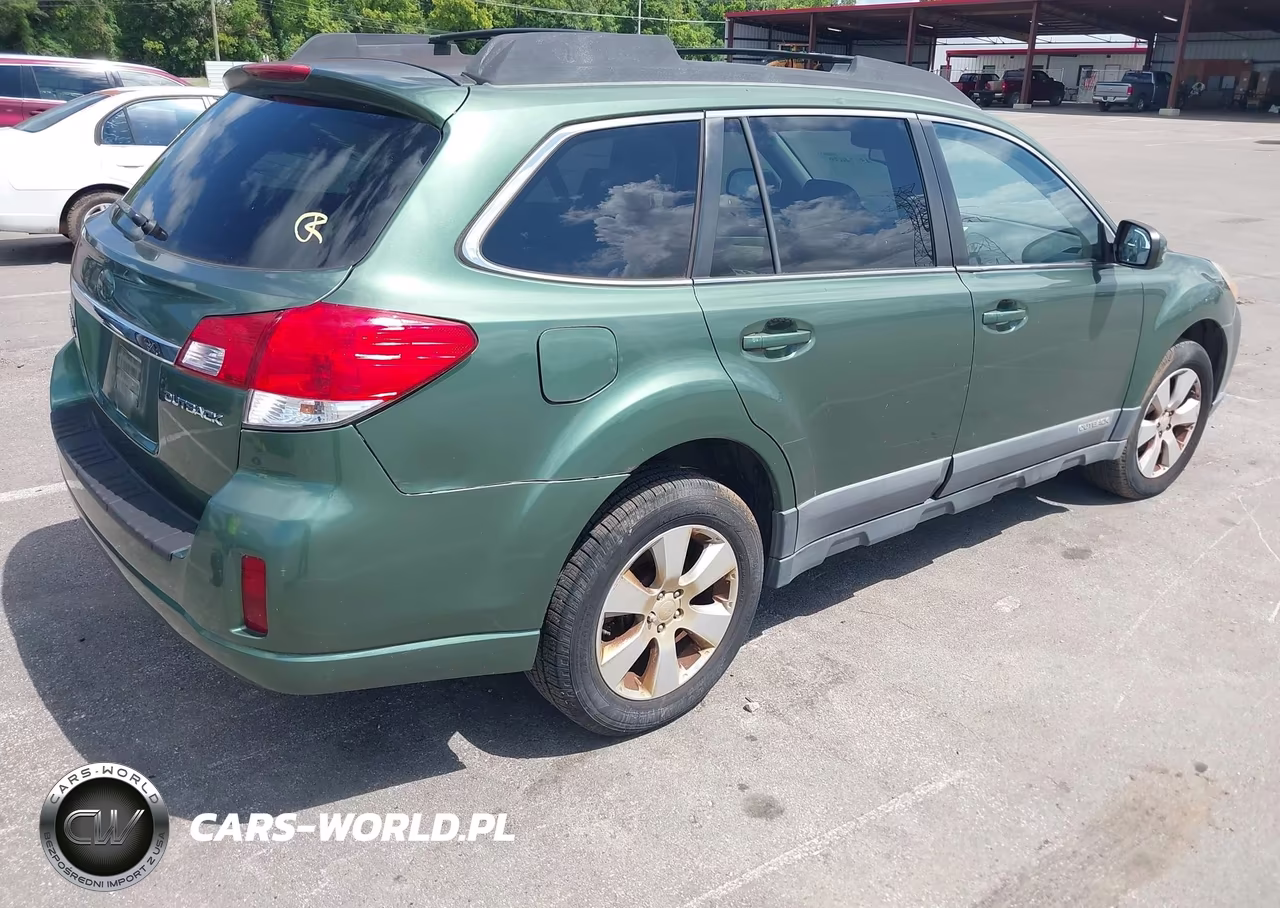 2010 Subaru Outback 2.5I Premium VIN:4S4BRBCC3A3316035 - 4