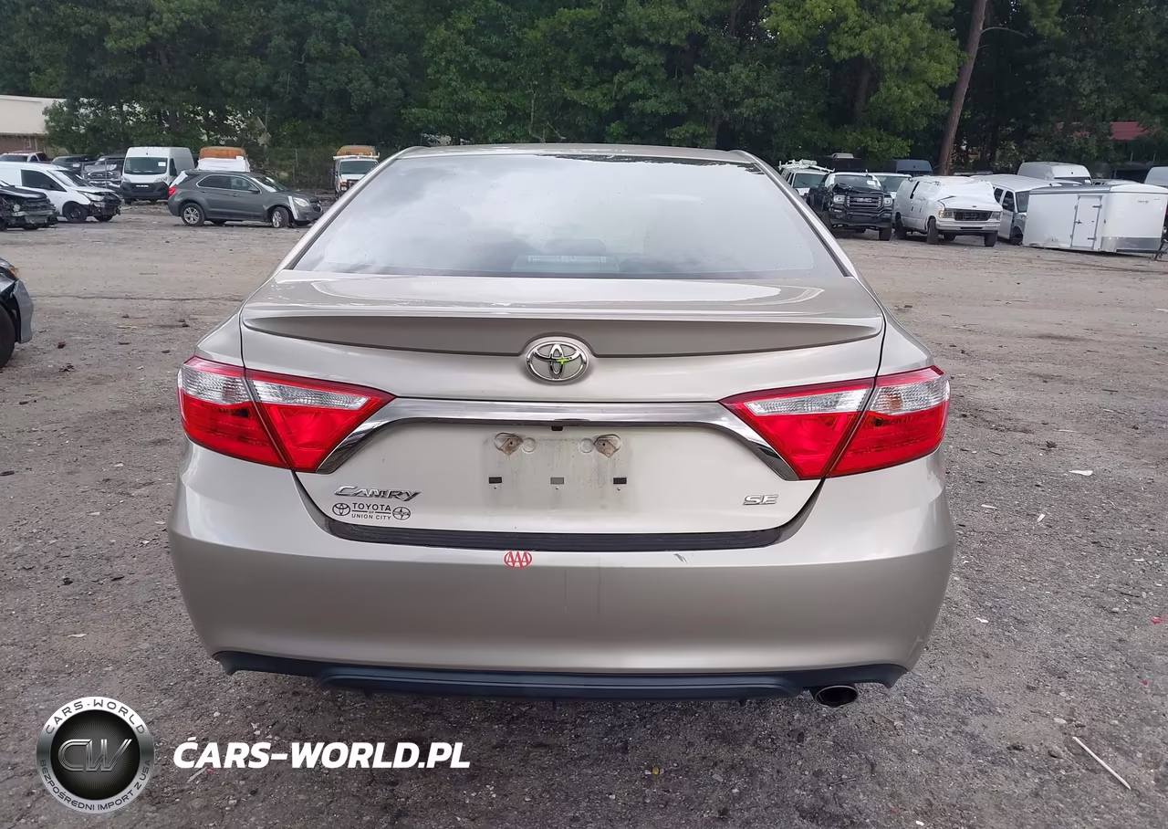2015 Toyota Camry Se VIN:4T1BF1FK3FU109555 - 16