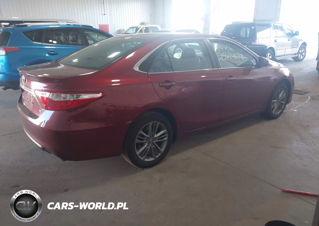 2016 Toyota Camry Se VIN:4T1BF1FK9GU575055 - 4
