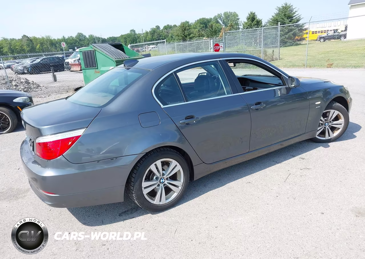 2010 BMW 528I xDrive VIN:WBANV1C5XAC445153 - 4