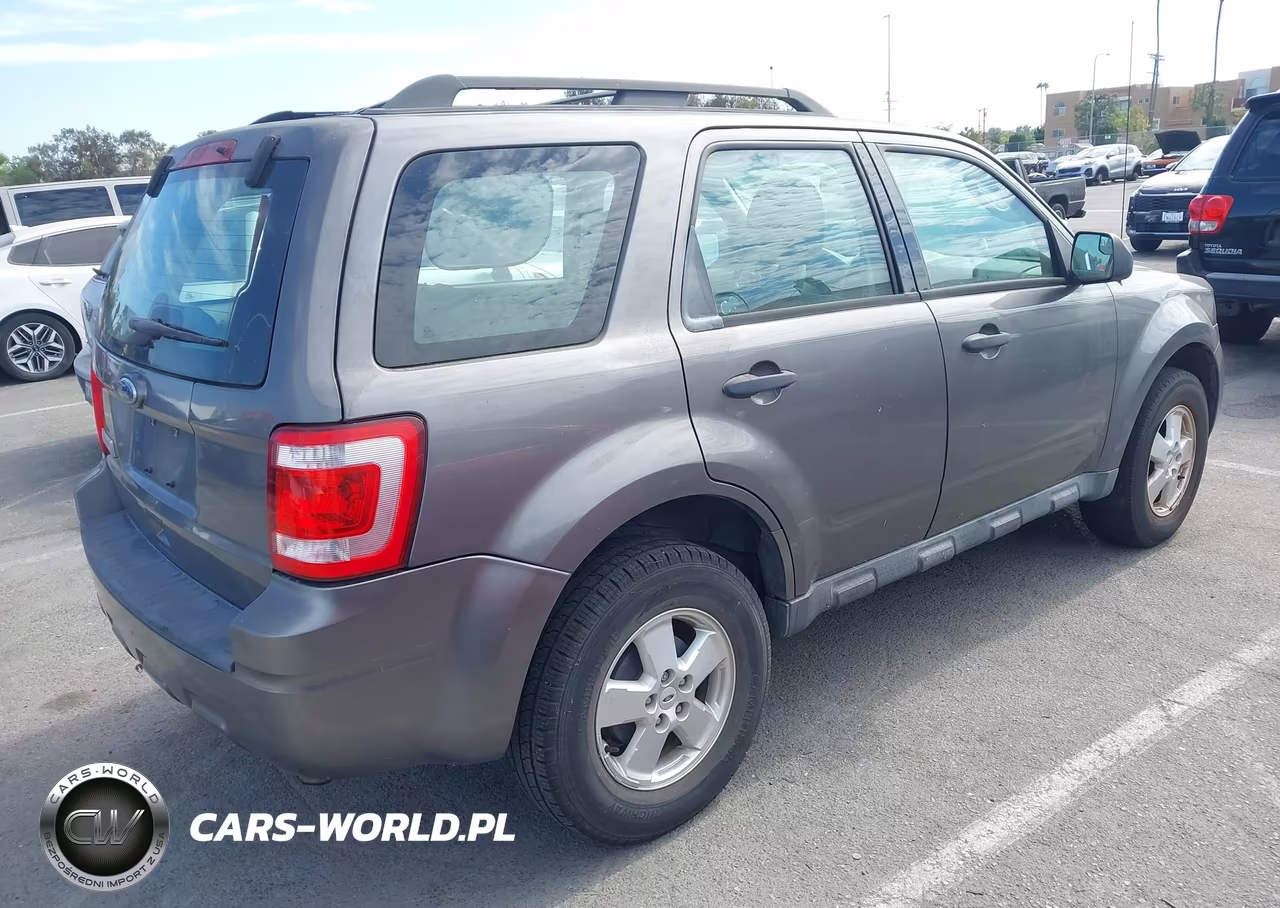2012 Ford Escape Xls VIN:1FMCU0C76CKB27026 - 4