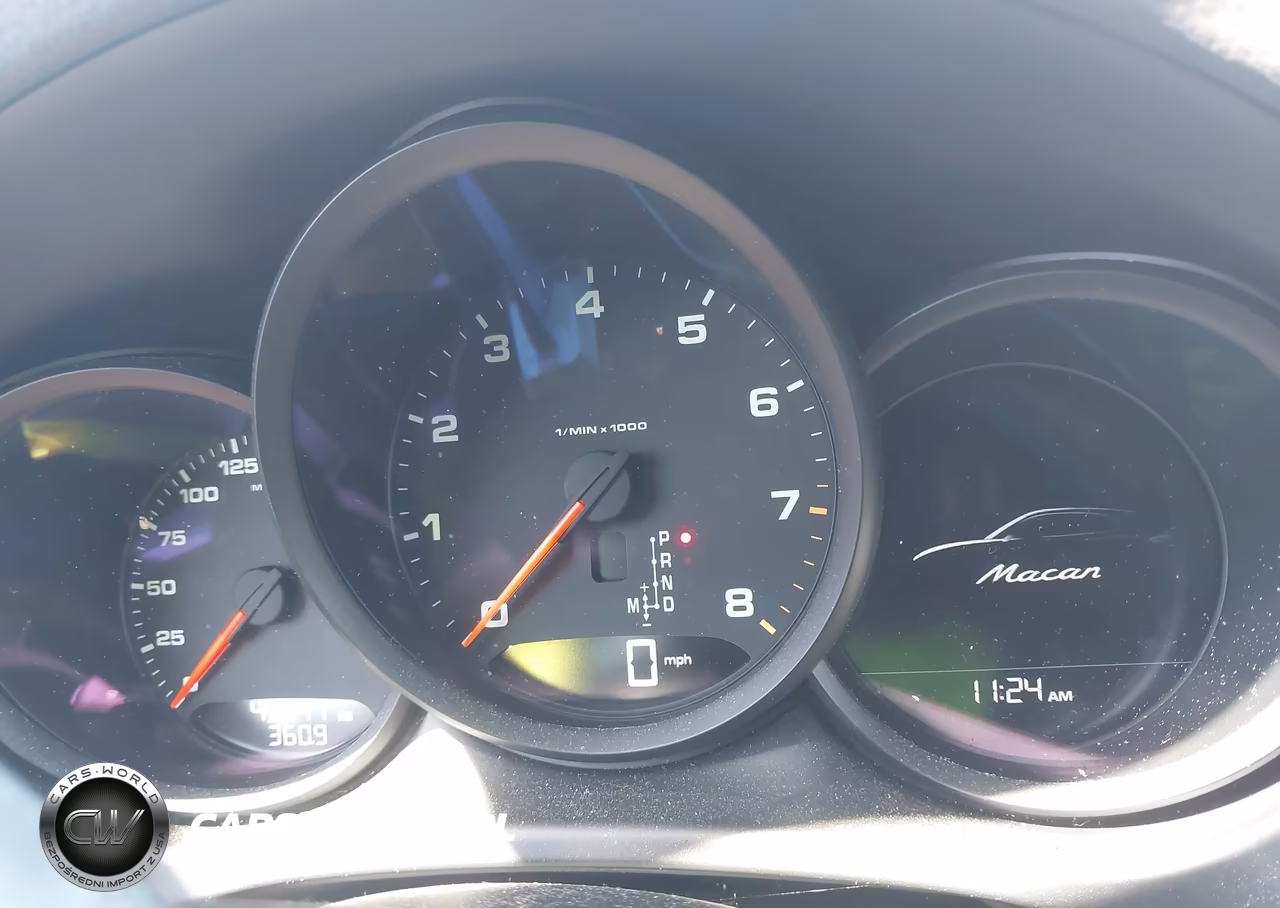 2020 Porsche Macan VIN:WP1AA2A54LLB13569 - 7