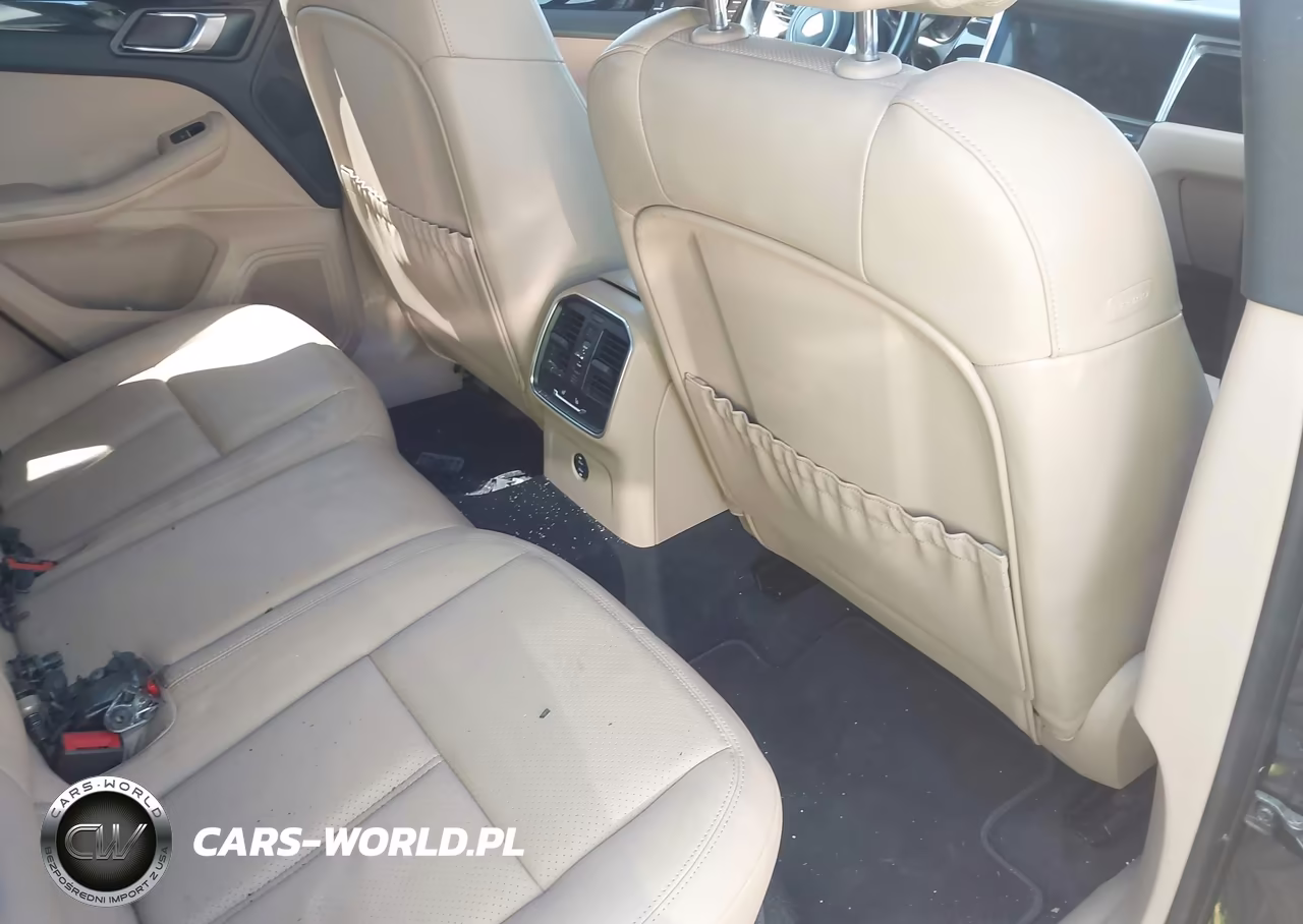 2020 Porsche Macan VIN:WP1AA2A54LLB13569 - 8