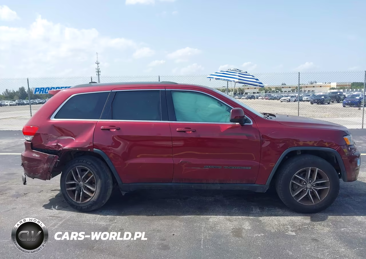 2018 Jeep Grand Cherokee Laredo E 4X2 VIN:1C4RJEAG0JC363802 - 13