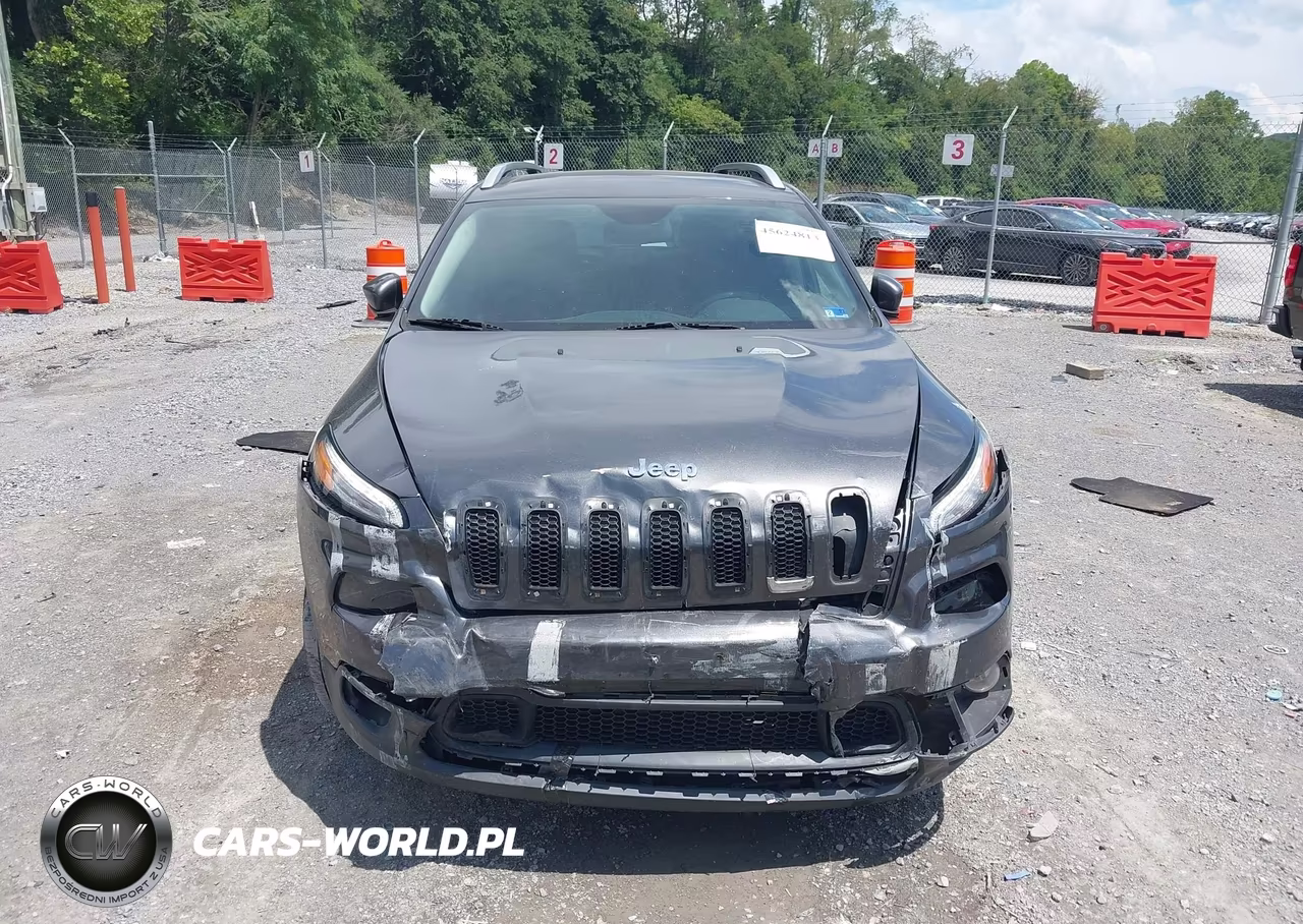 2017 Jeep Cherokee Latitude VIN:1C4PJMCS2HW630367 - 12