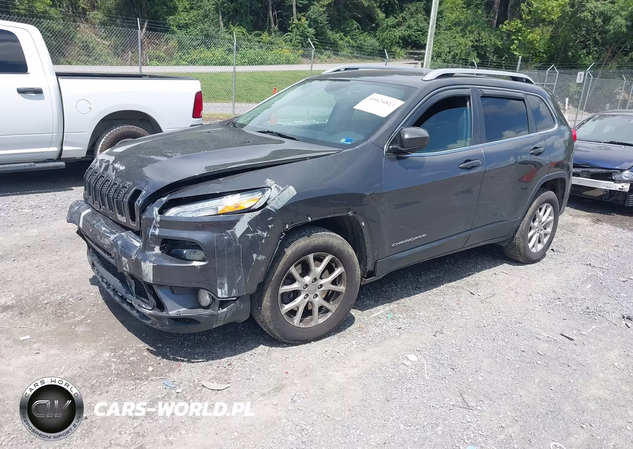 2017 Jeep Cherokee Latitude VIN:1C4PJMCS2HW630367 - 2