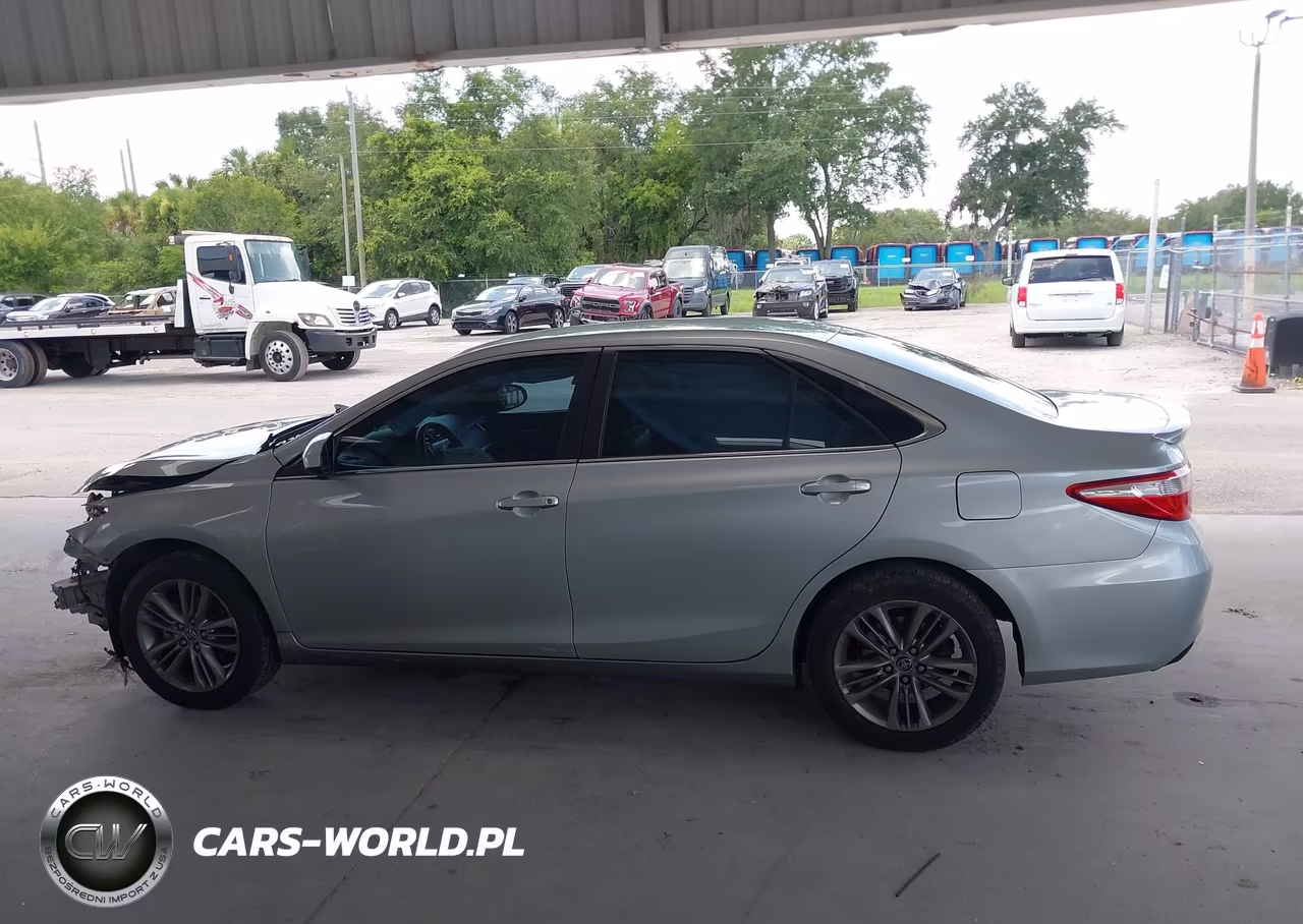 2017 Toyota Camry Se VIN:4T1BF1FK9HU740393 - 15