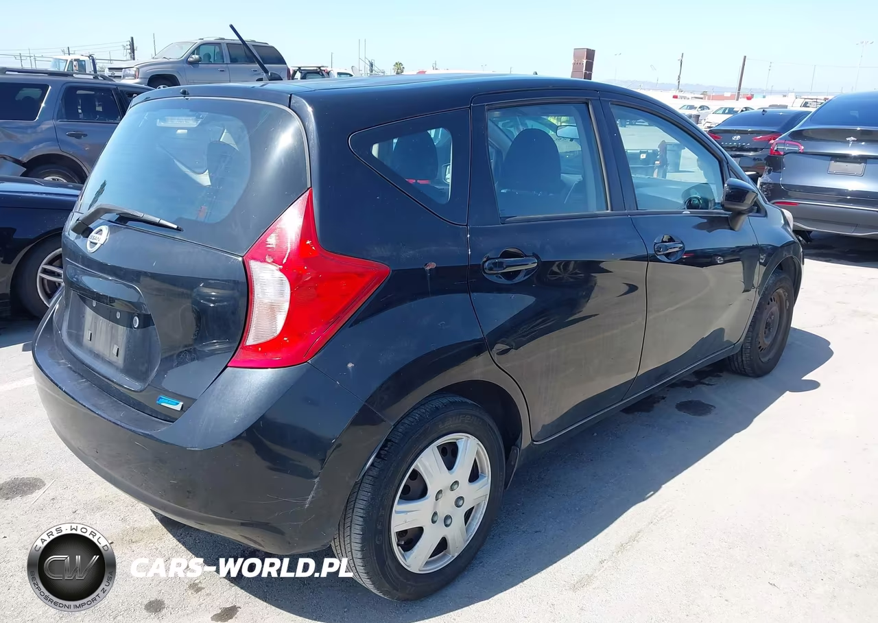 2015 Nissan Versa Note S Plus VIN:3N1CE2CPXFL401718 - 4