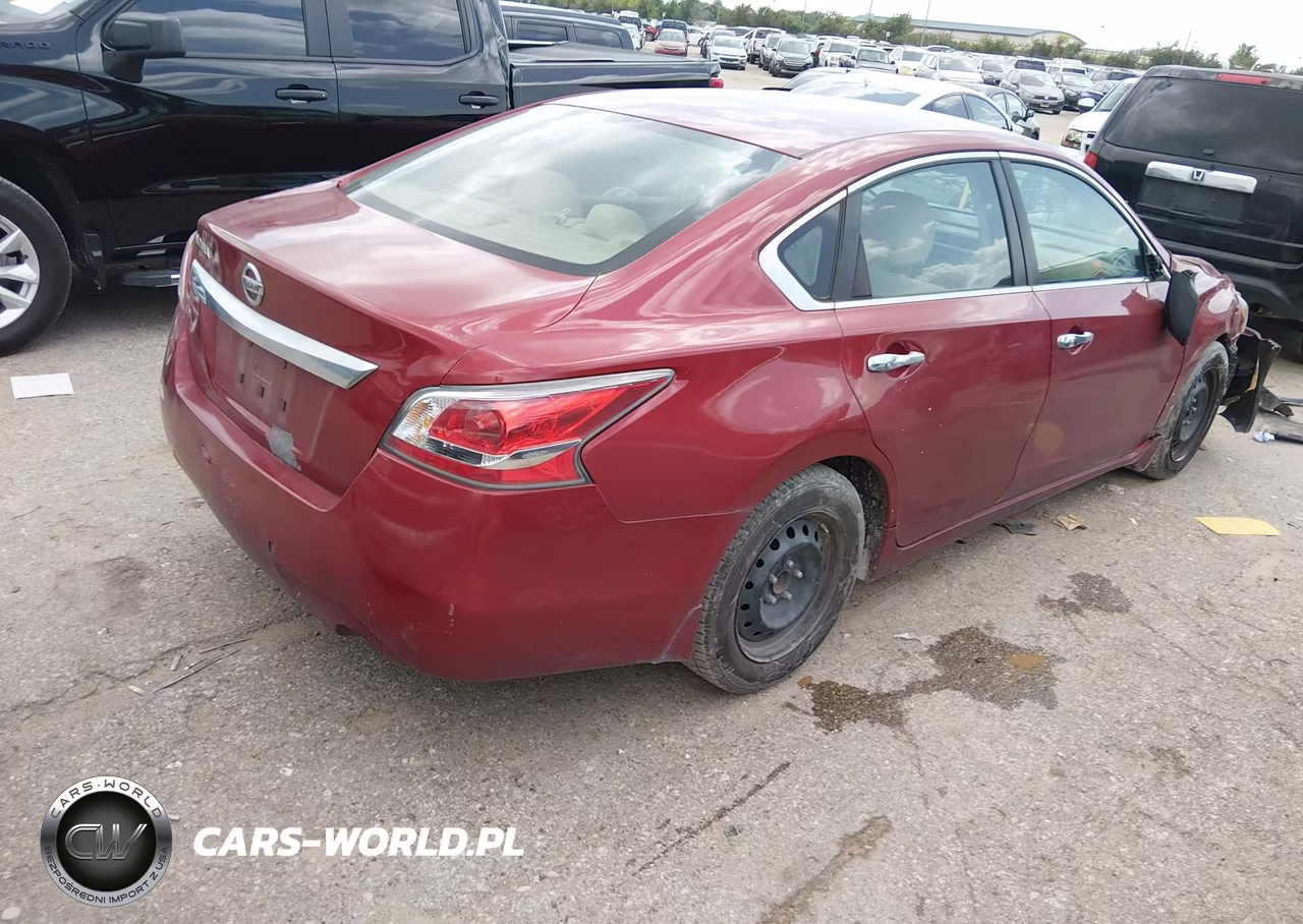 2015 Nissan Altima 2.5 S VIN:1N4AL3AP9FN882375 - 3