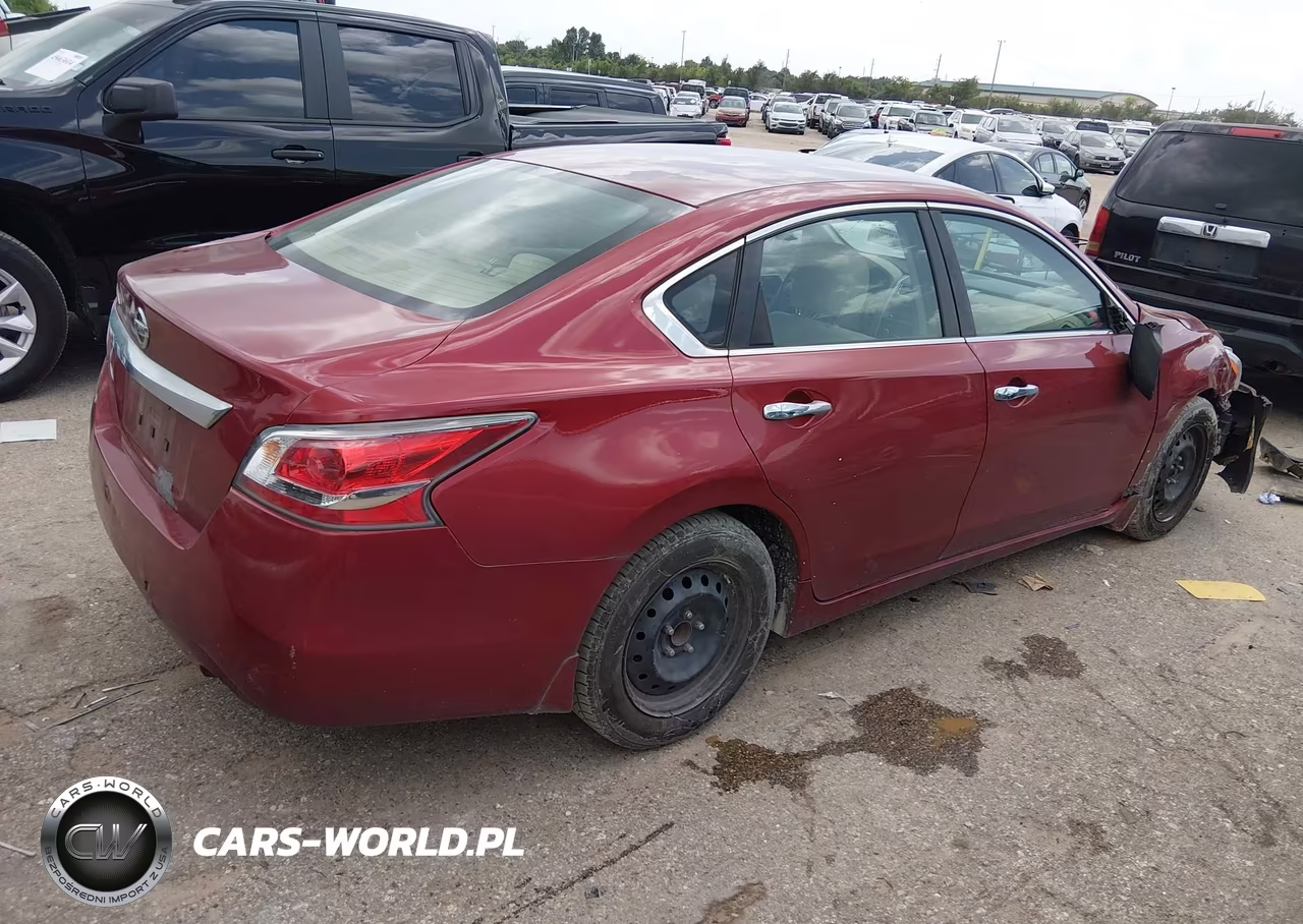 2015 Nissan Altima 2.5 S VIN:1N4AL3AP9FN882375 - 4