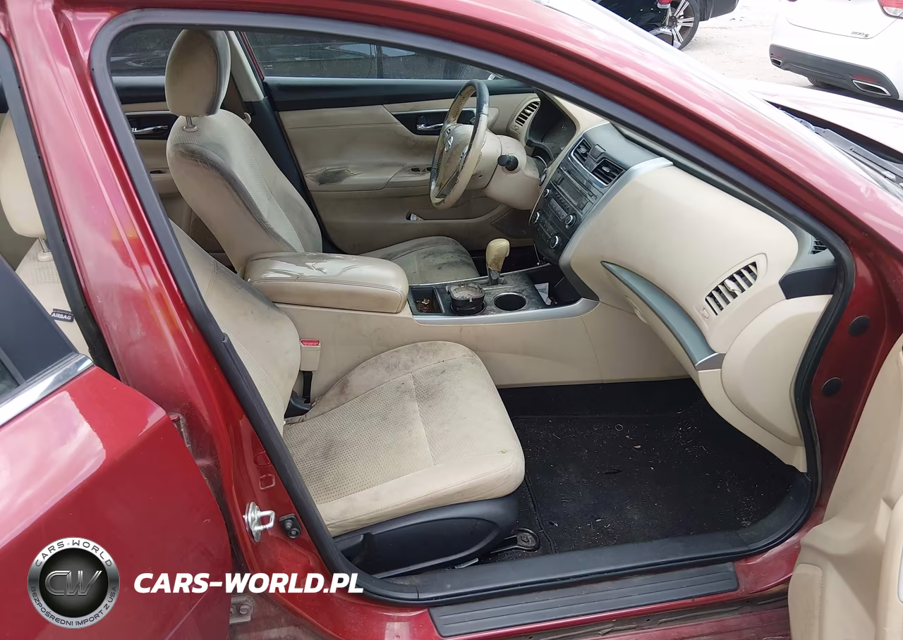 2015 Nissan Altima 2.5 S VIN:1N4AL3AP9FN882375 - 5