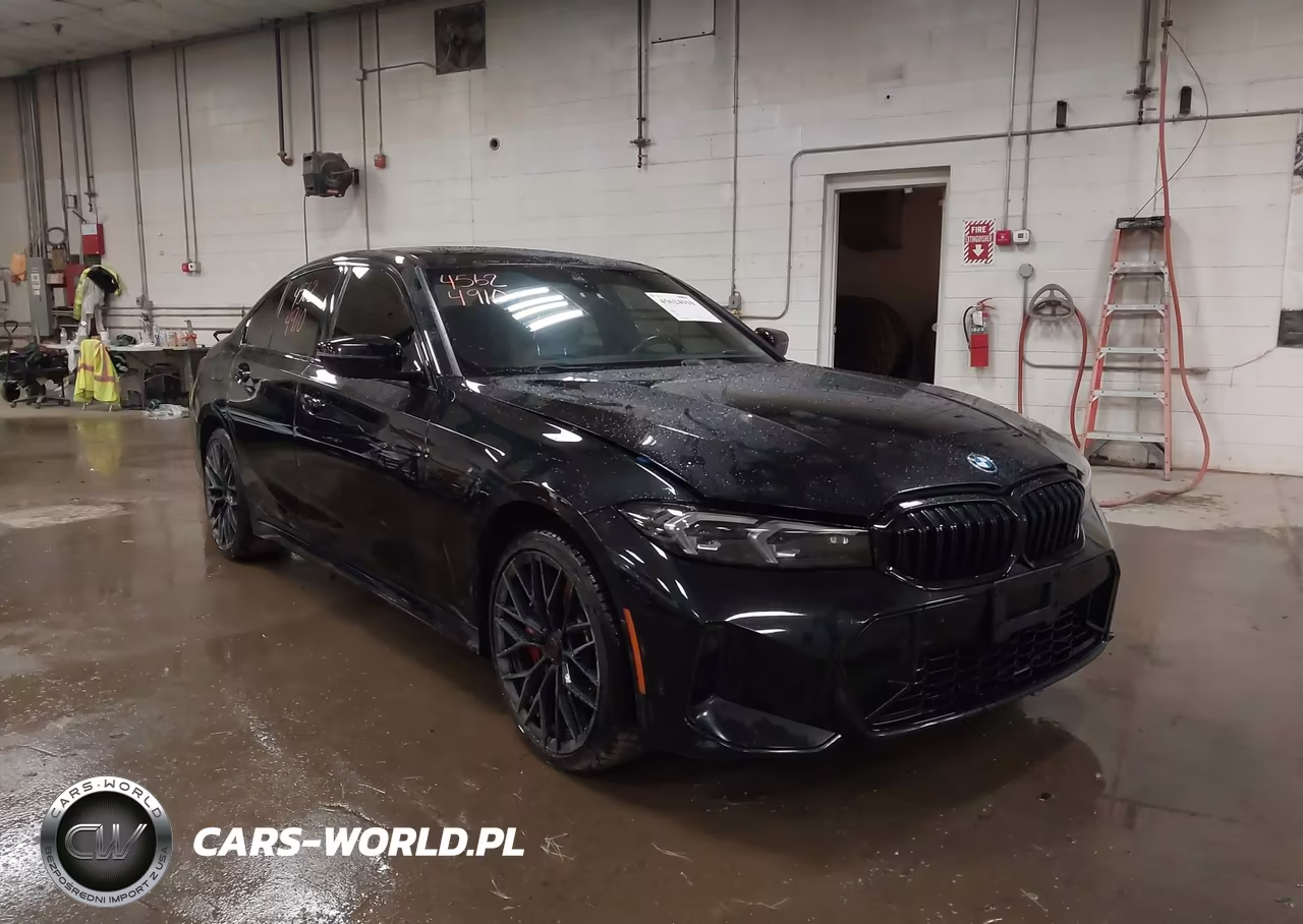 2024 BMW 330E xDrive – zdjęcie 1 z 17