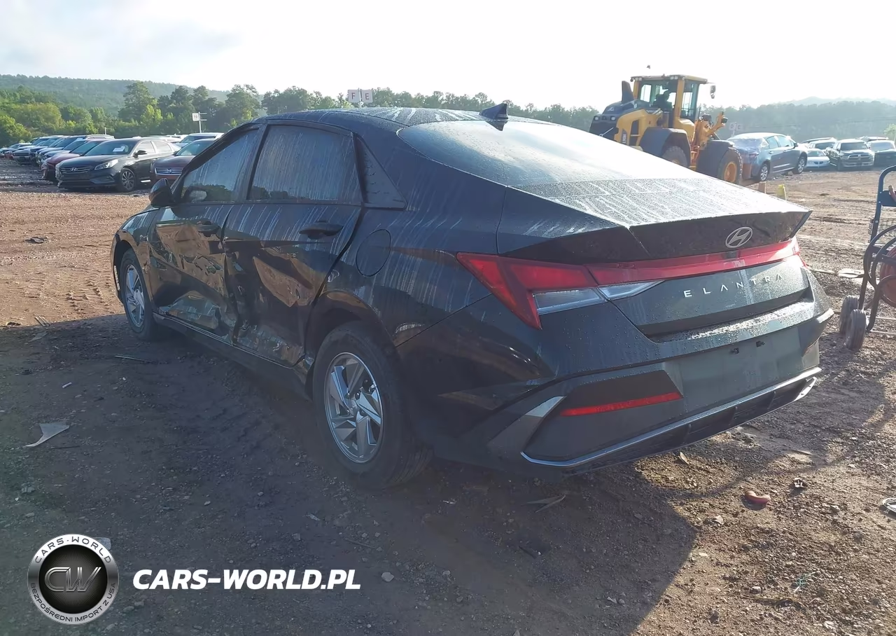 2026 Hyundai Elantra Se VIN:KMHLL4DG1TU127688 - 3