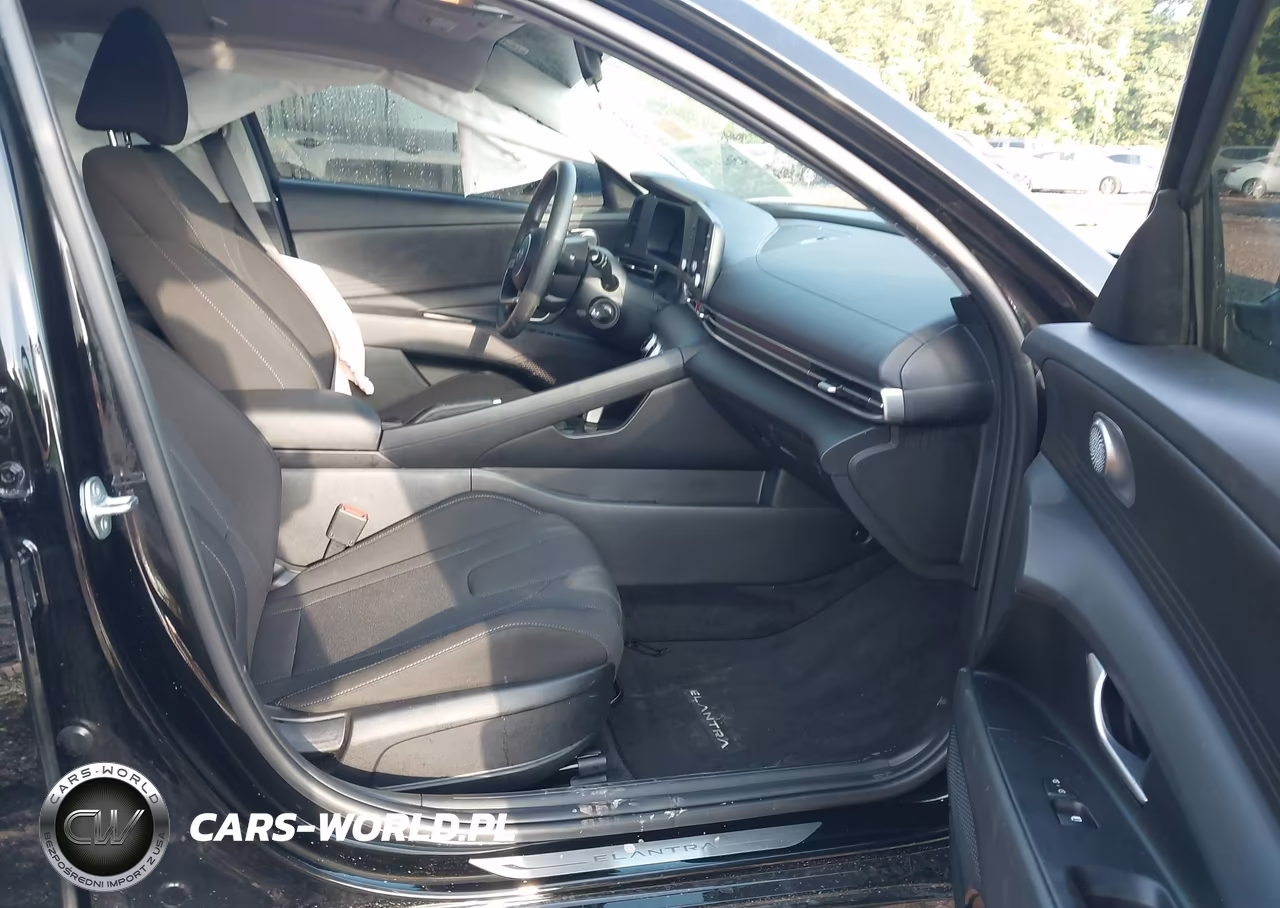 2026 Hyundai Elantra Se VIN:KMHLL4DG1TU127688 - 5