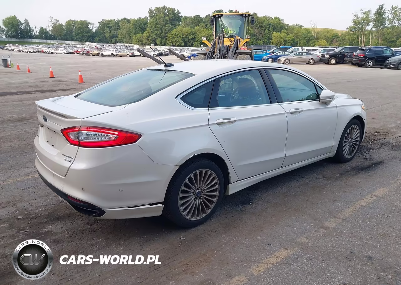 2013 Ford Fusion Titanium VIN:3FA6P0D94DR104470 - 4