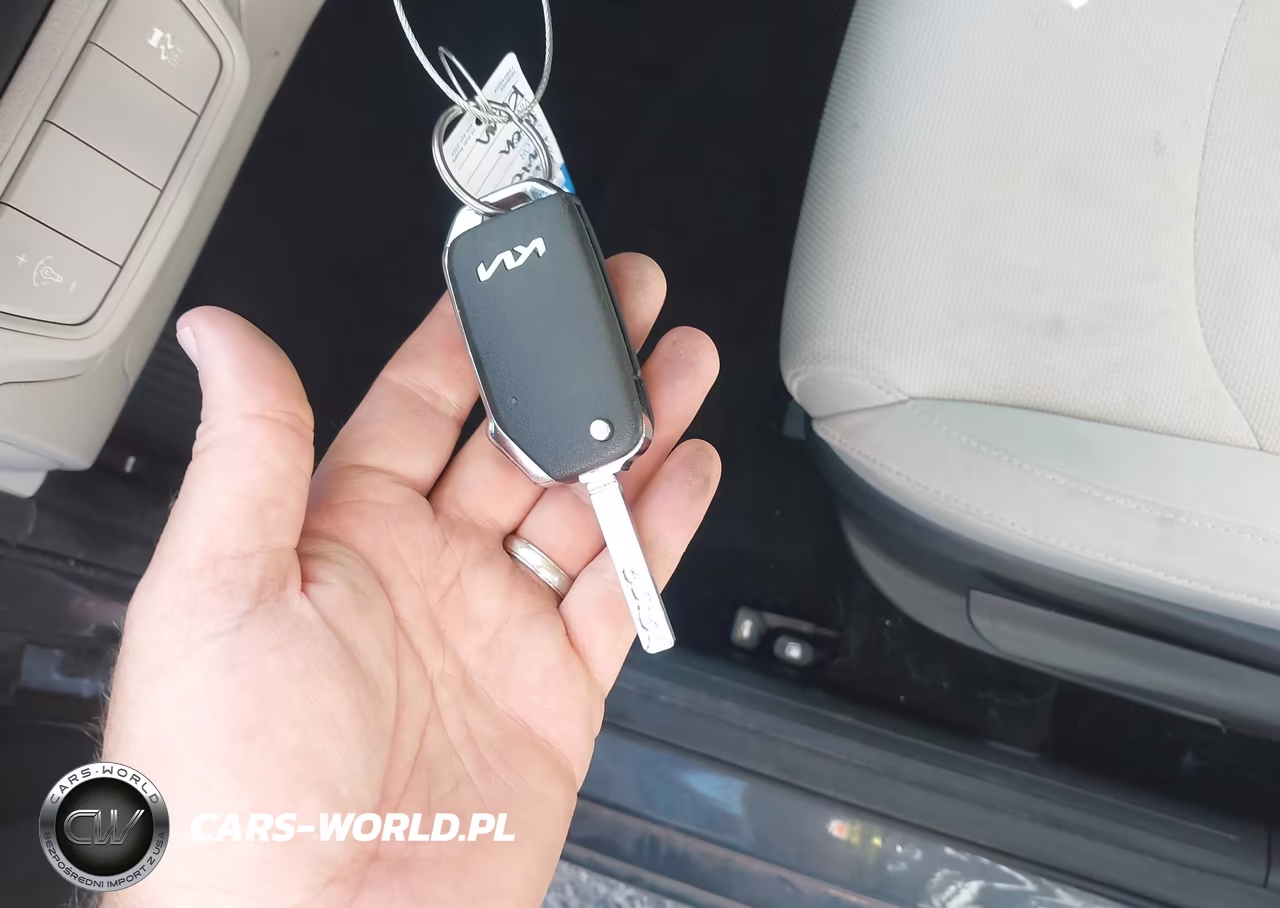 2022 Kia Forte Lxs VIN:3KPF24AD9NE490692 - 11