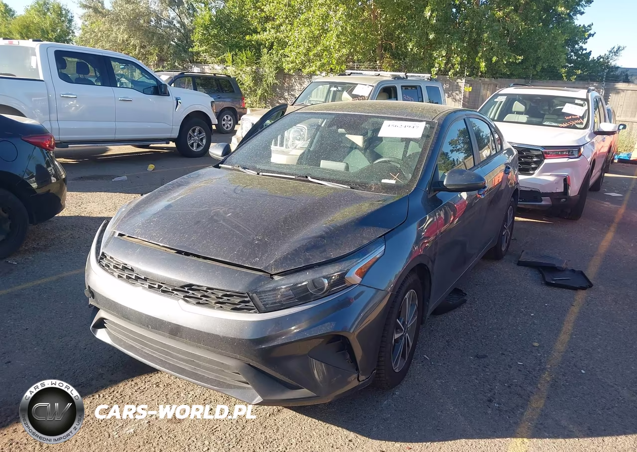 2022 Kia Forte Lxs VIN:3KPF24AD9NE490692 - 13