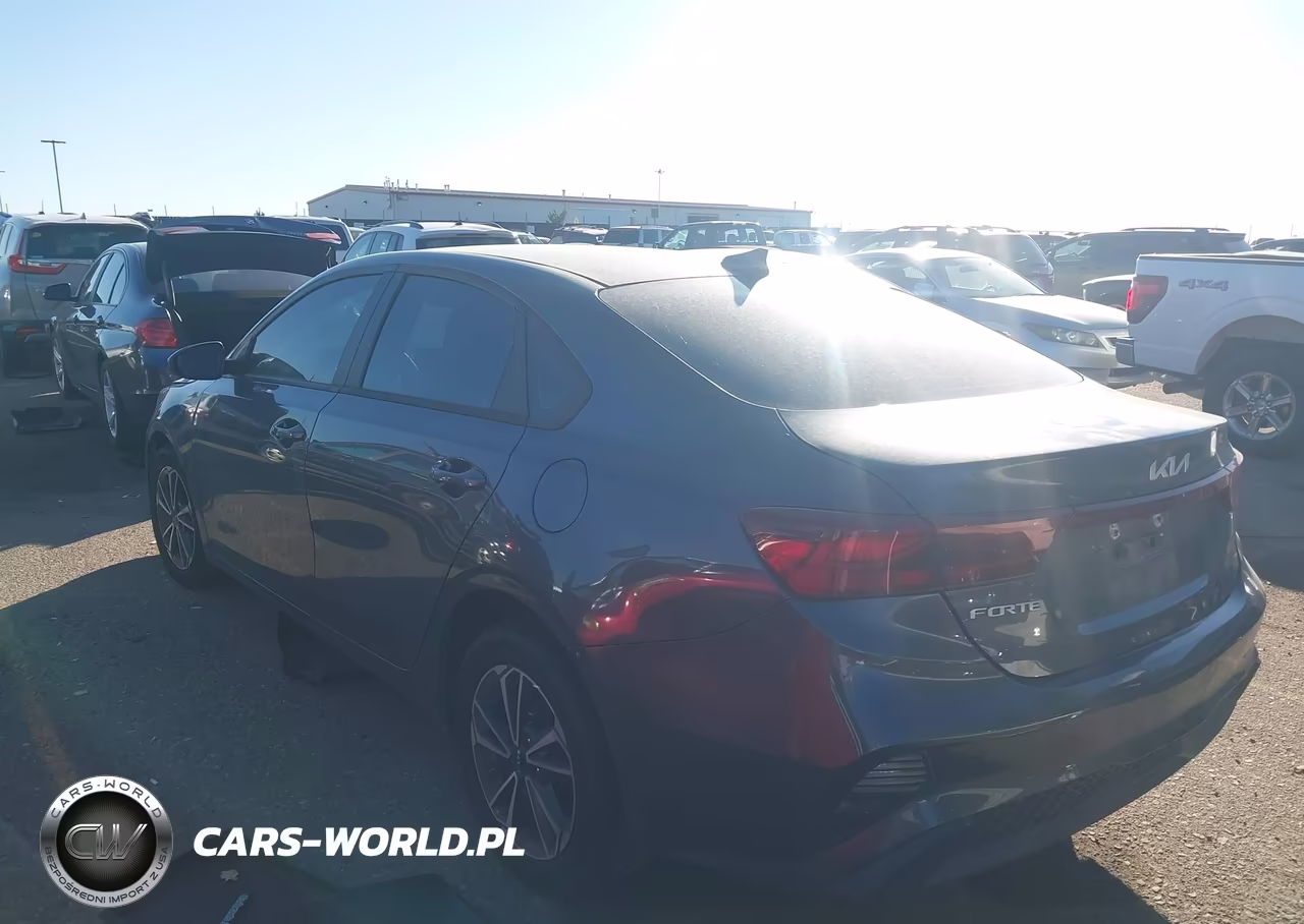 2022 Kia Forte Lxs VIN:3KPF24AD9NE490692 - 15