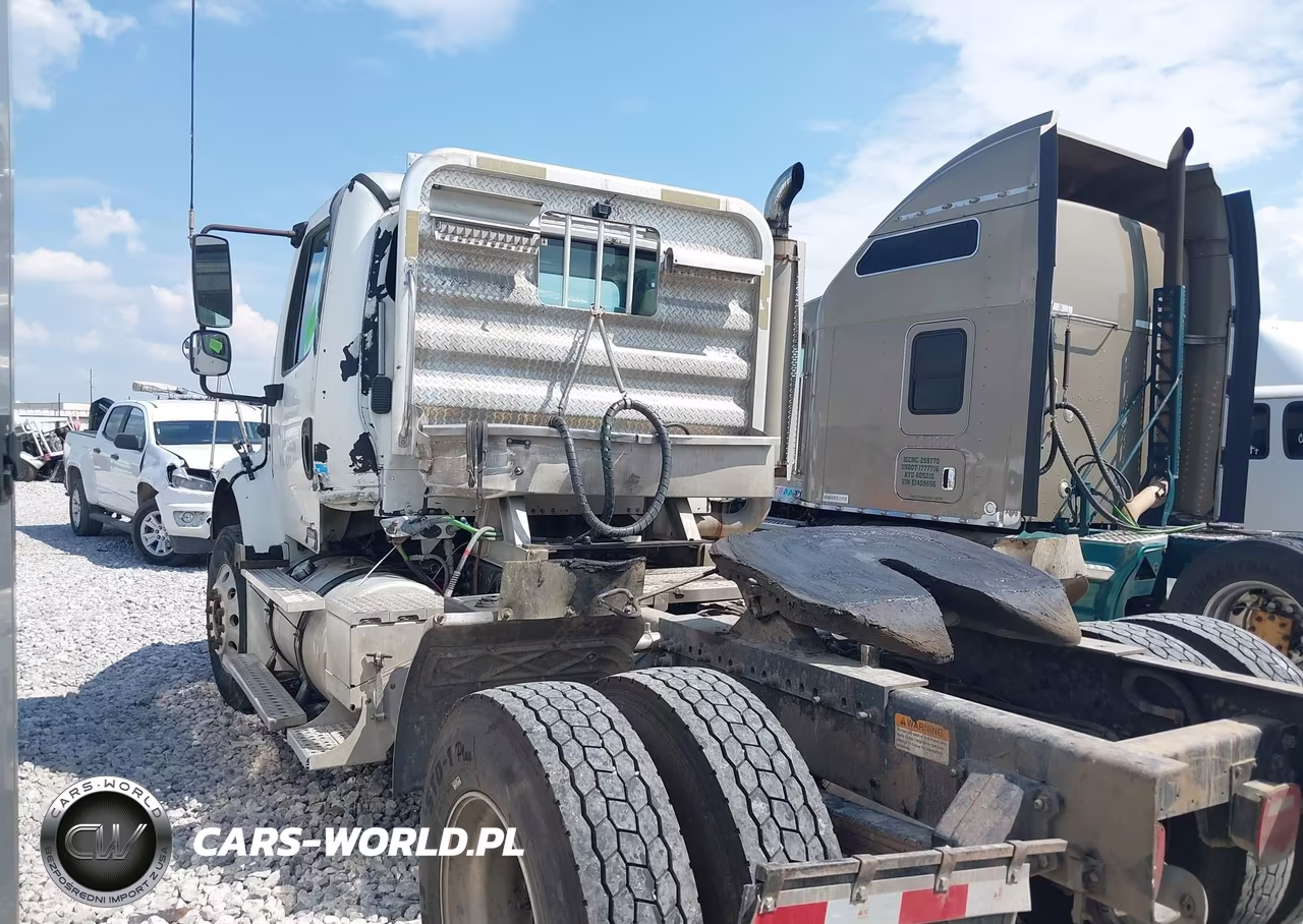 2007 Freightliner M2 112 Medium Duty VIN:1FUBC5CV97HW67559 - 14