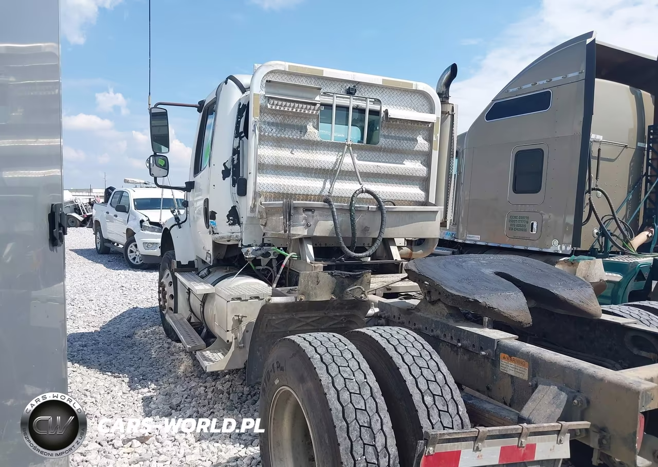 2007 Freightliner M2 112 Medium Duty VIN:1FUBC5CV97HW67559 - 3