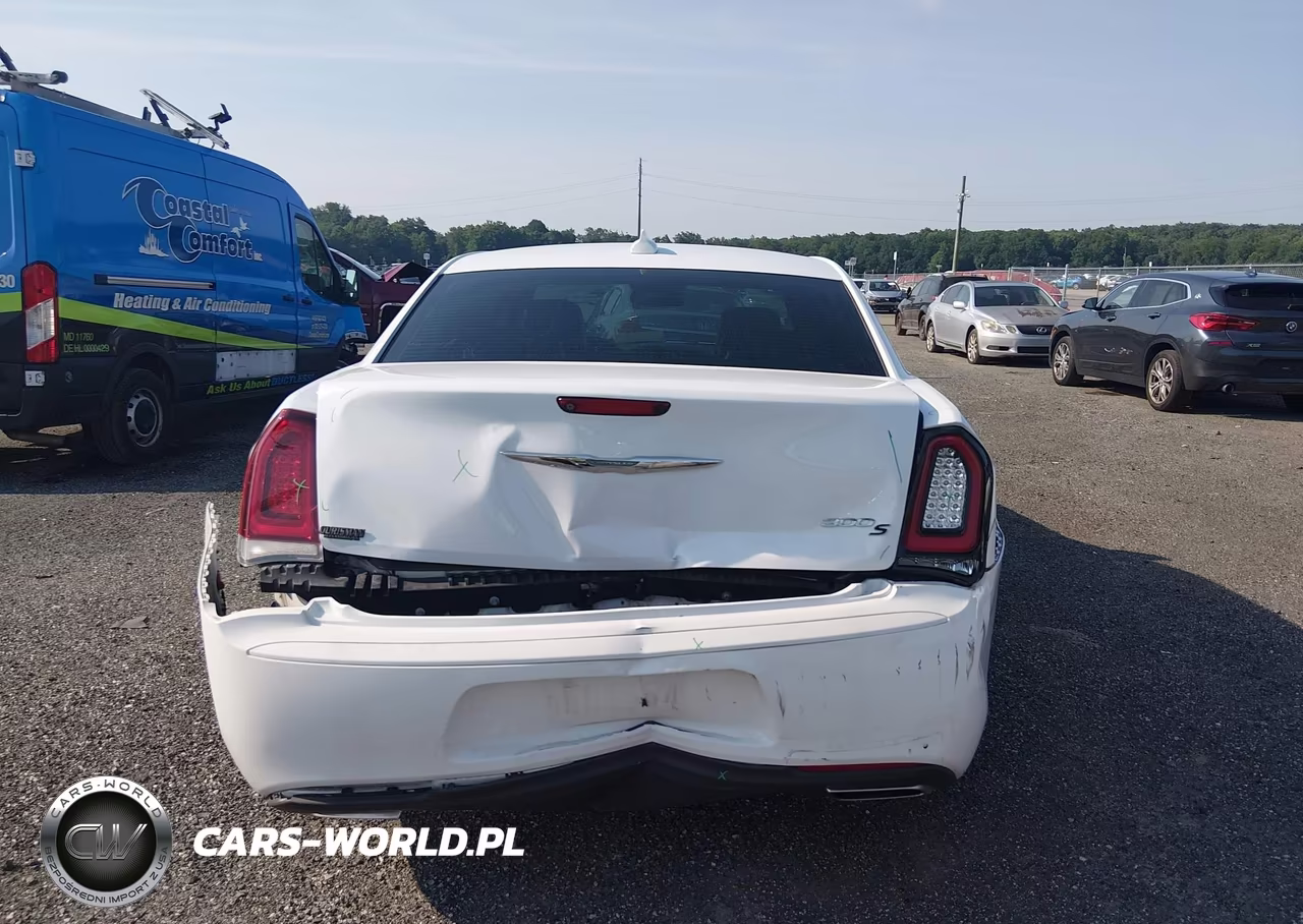 2019 Chrysler 300 300S VIN:2C3CCABGXKH700891 - 16
