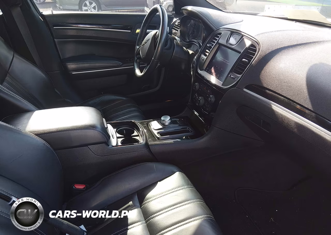 2019 Chrysler 300 300S VIN:2C3CCABGXKH700891 - 5