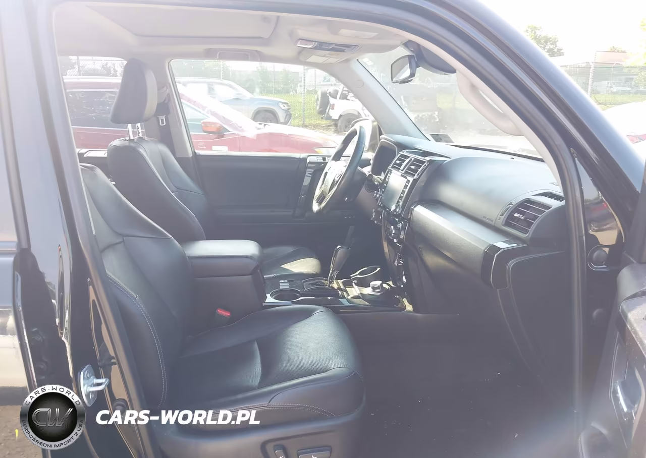 2020 Toyota 4Runner Nightshade Special Edition VIN:JTEBU5JR7L5823874 - 5