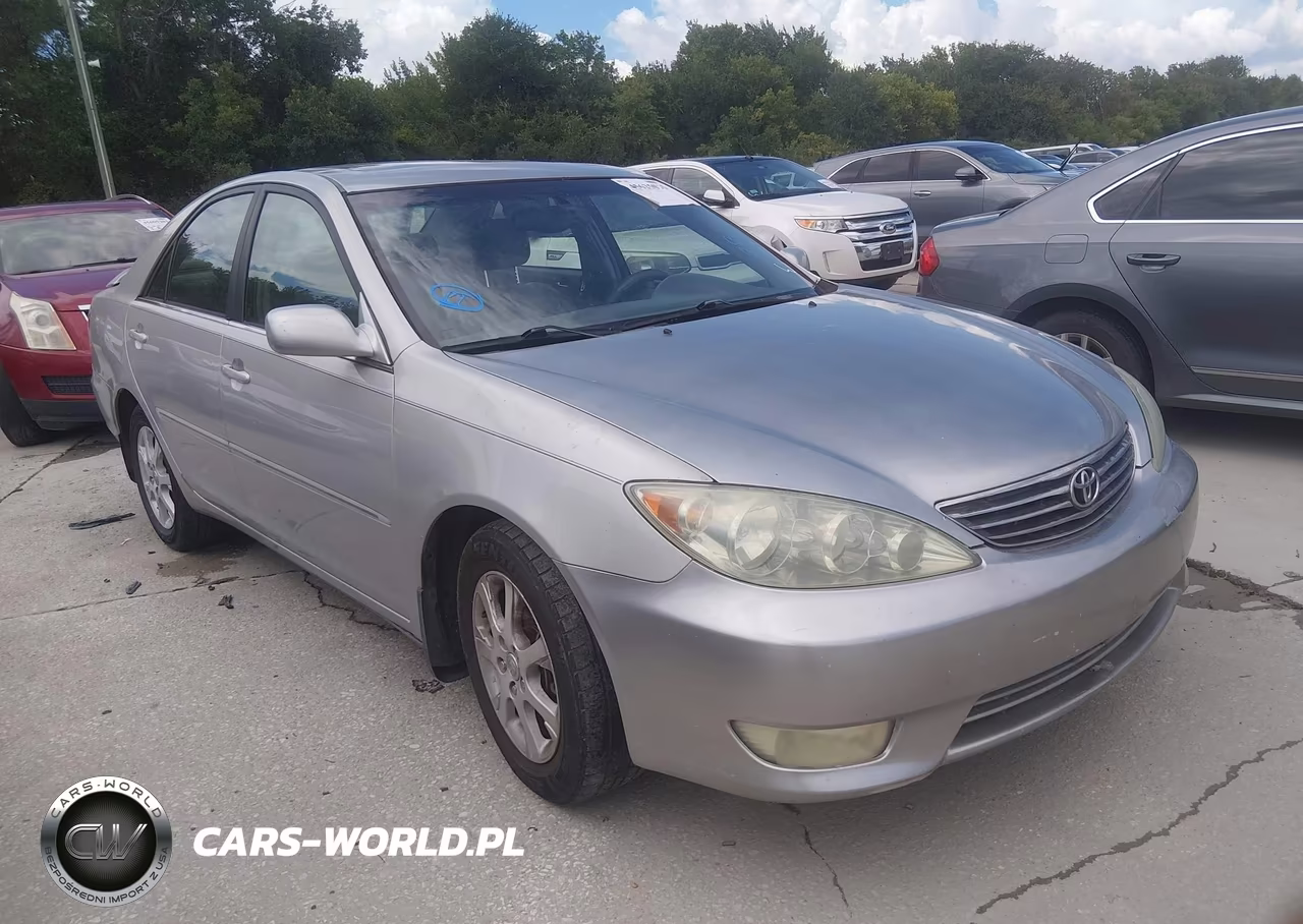 2005 Toyota Camry Xle V6 – zdjęcie 1 z 11