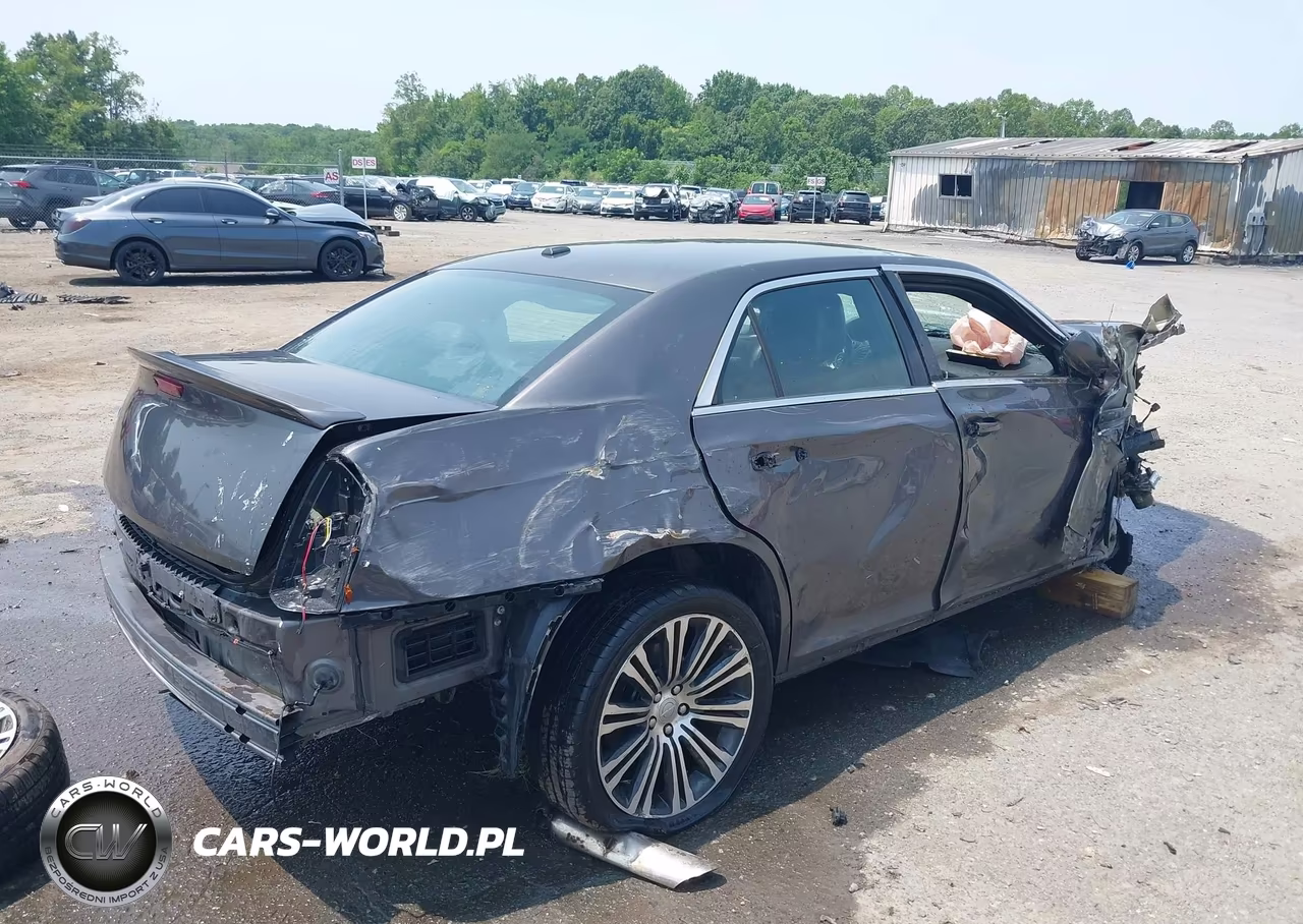 2013 Chrysler 300 300S VIN:2C3CCABT9DH651540 - 4