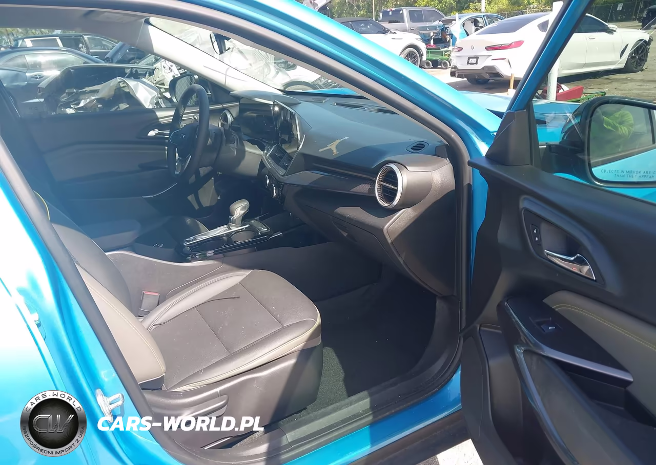 2025 Chevrolet Trax Fwd Activ VIN:KL77LKEP9SC028742 - 5