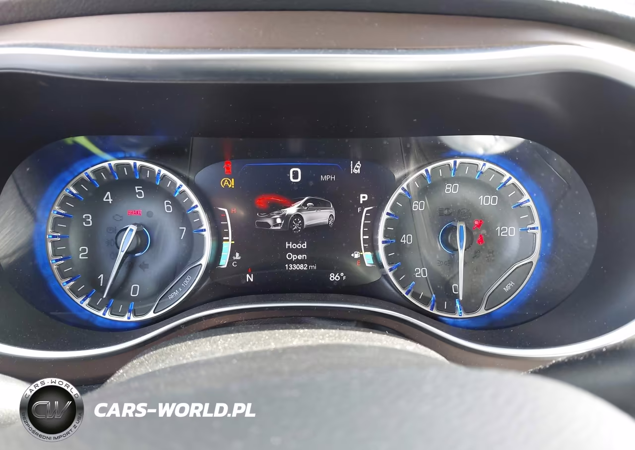 2017 Chrysler Pacifica Touring-L Plus VIN:2C4RC1EG0HR684074 - 7