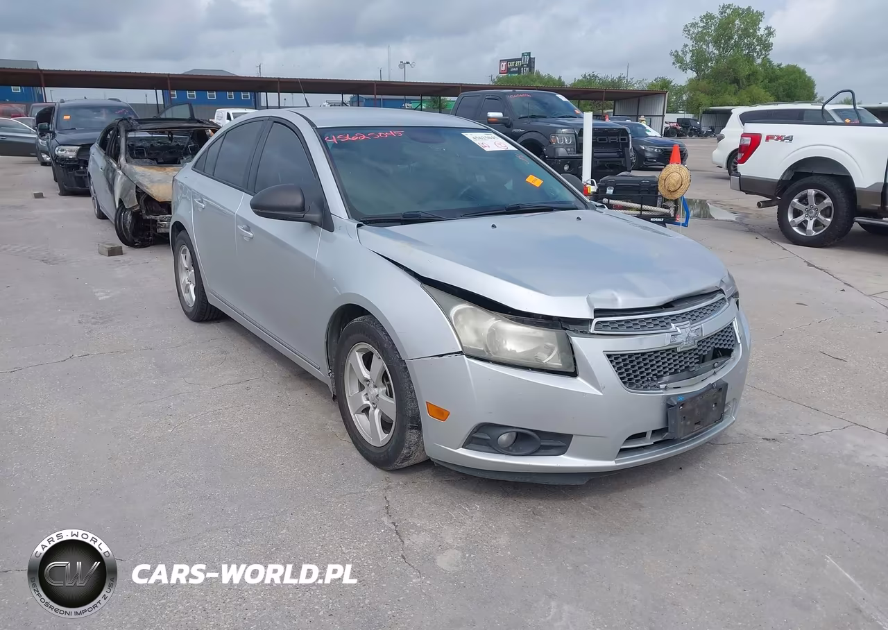 2013 Chevrolet Cruze Ls Auto